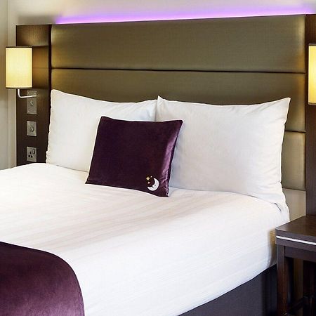 Premier Inn Brentwood Exterior photo
