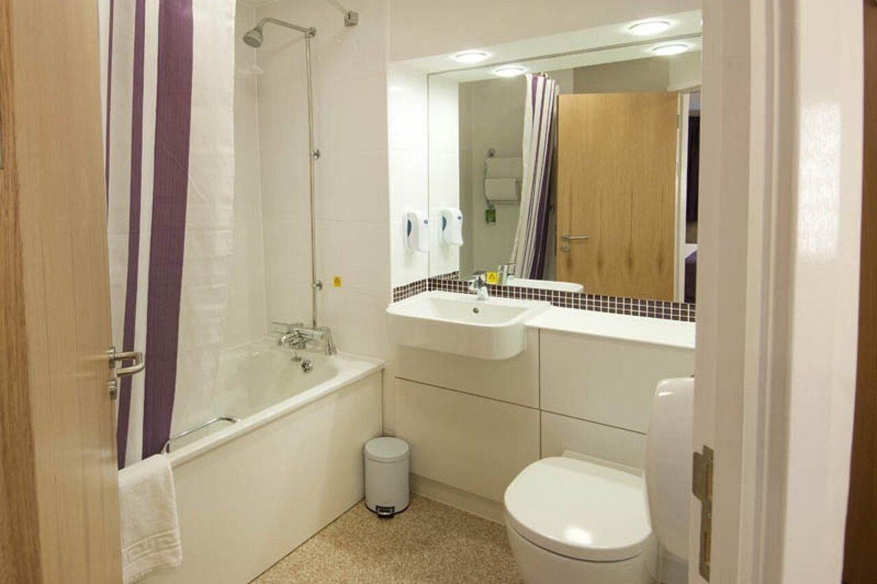 Premier Inn Brentwood Exterior photo
