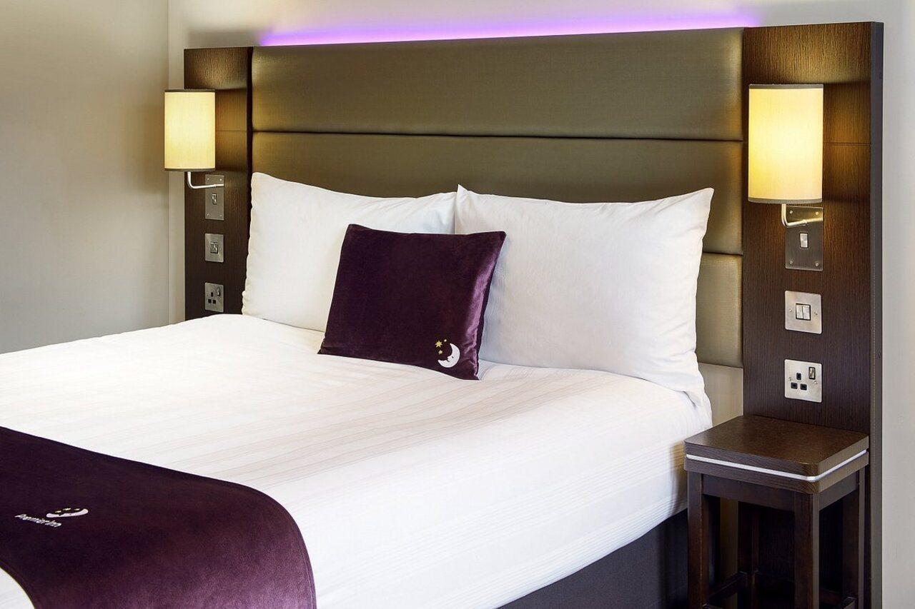 Premier Inn Brentwood Exterior photo
