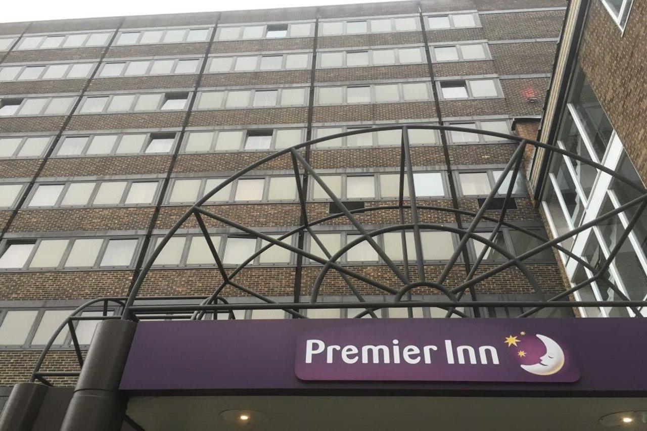 Premier Inn Brentwood Exterior photo