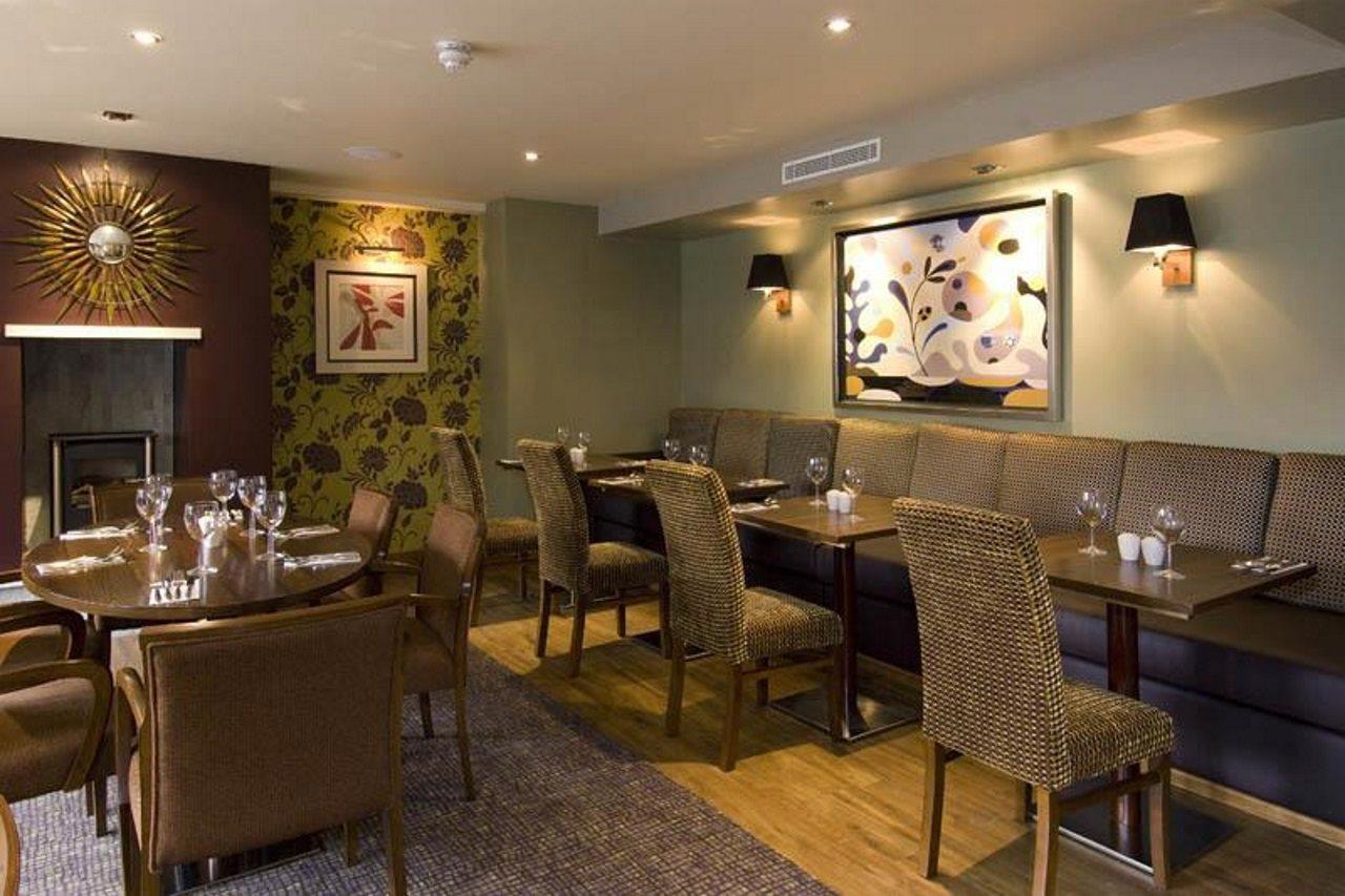 Premier Inn Brentwood Exterior photo